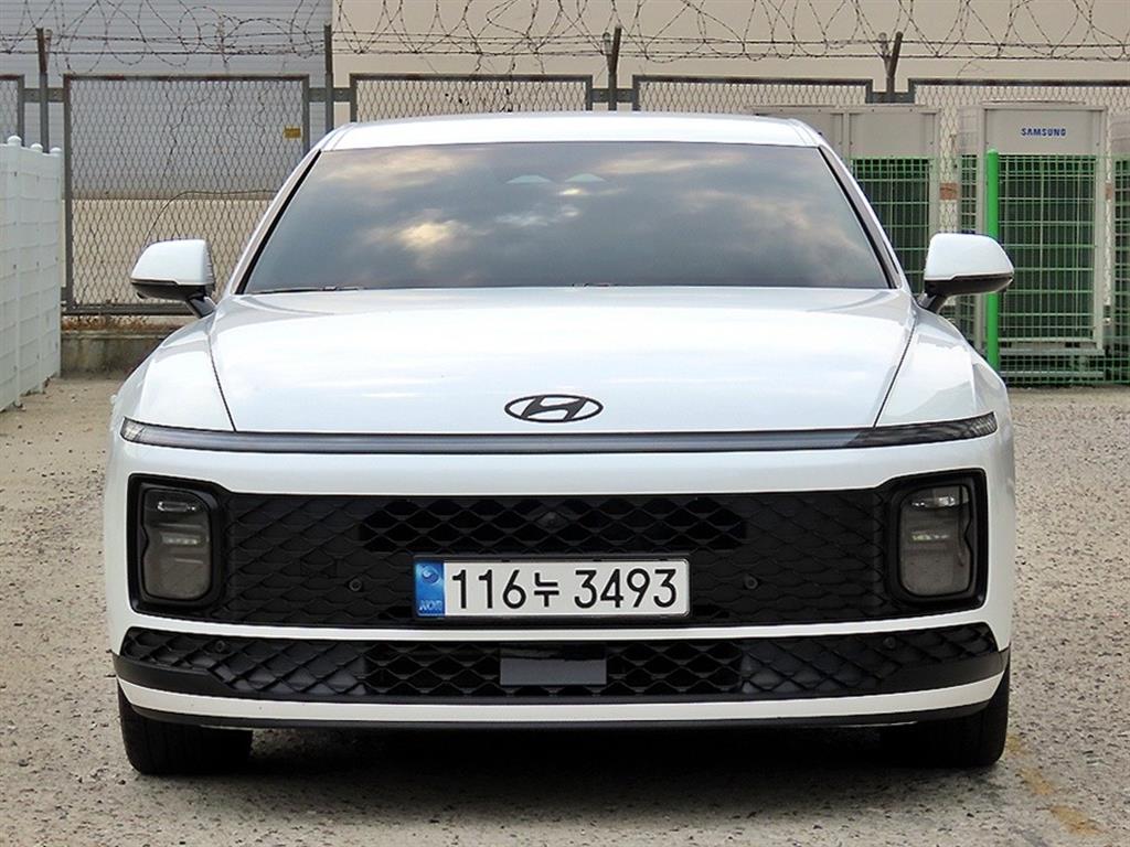 Hyundai Grandeur Hybrid 1.6 HEV Calligraphy Black Ikseuterieo