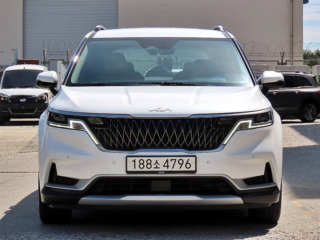 Kia Carnival 9 seats Prestige