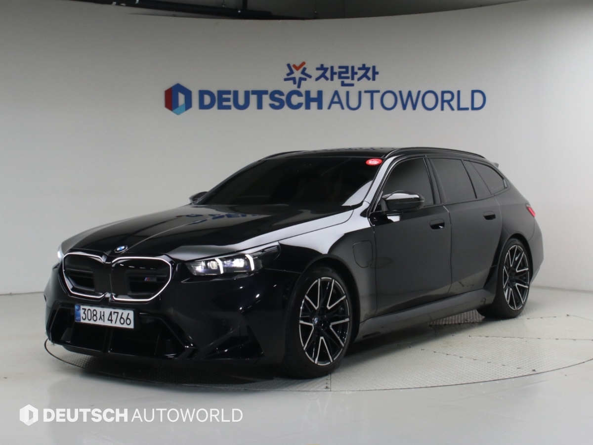 BMW M5 PHEV Tueoring