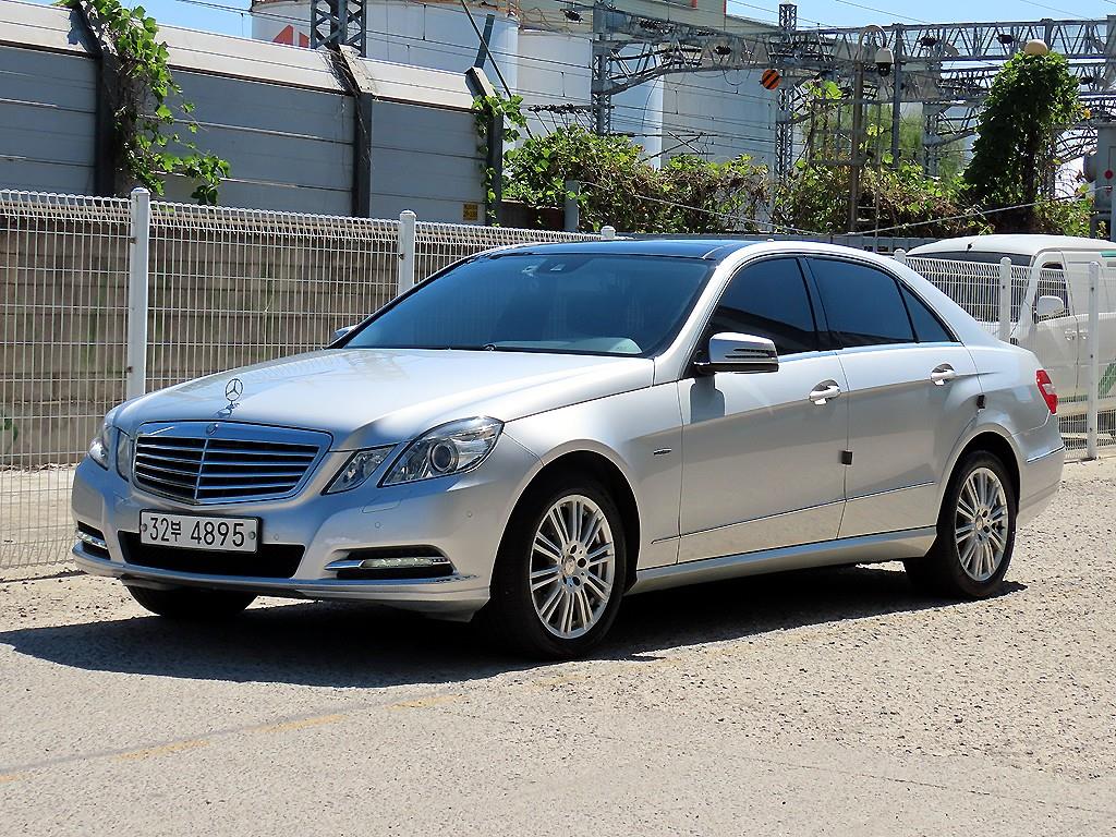 Mercedes-Benz E-Class E300 Elegance