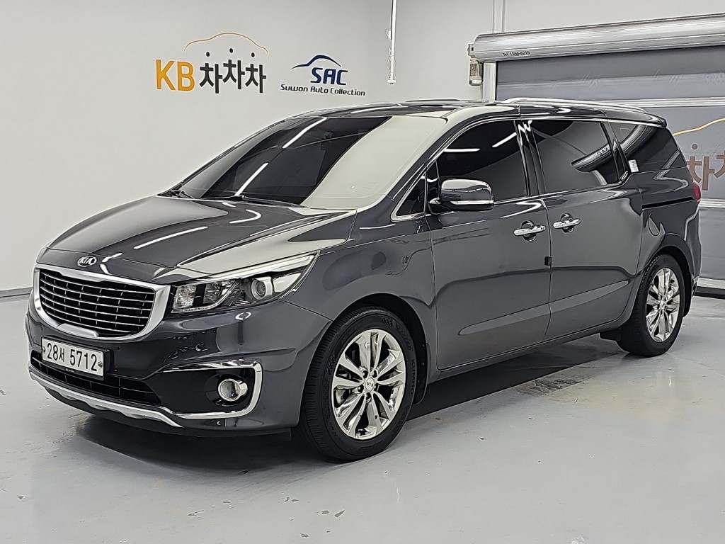 Kia Carnival 9 seats Prestige