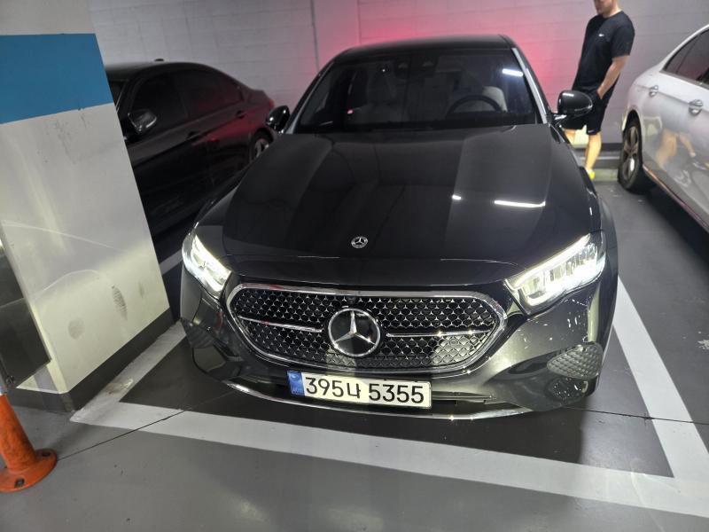 Mercedes-Benz E-Class E200 Avantgarde