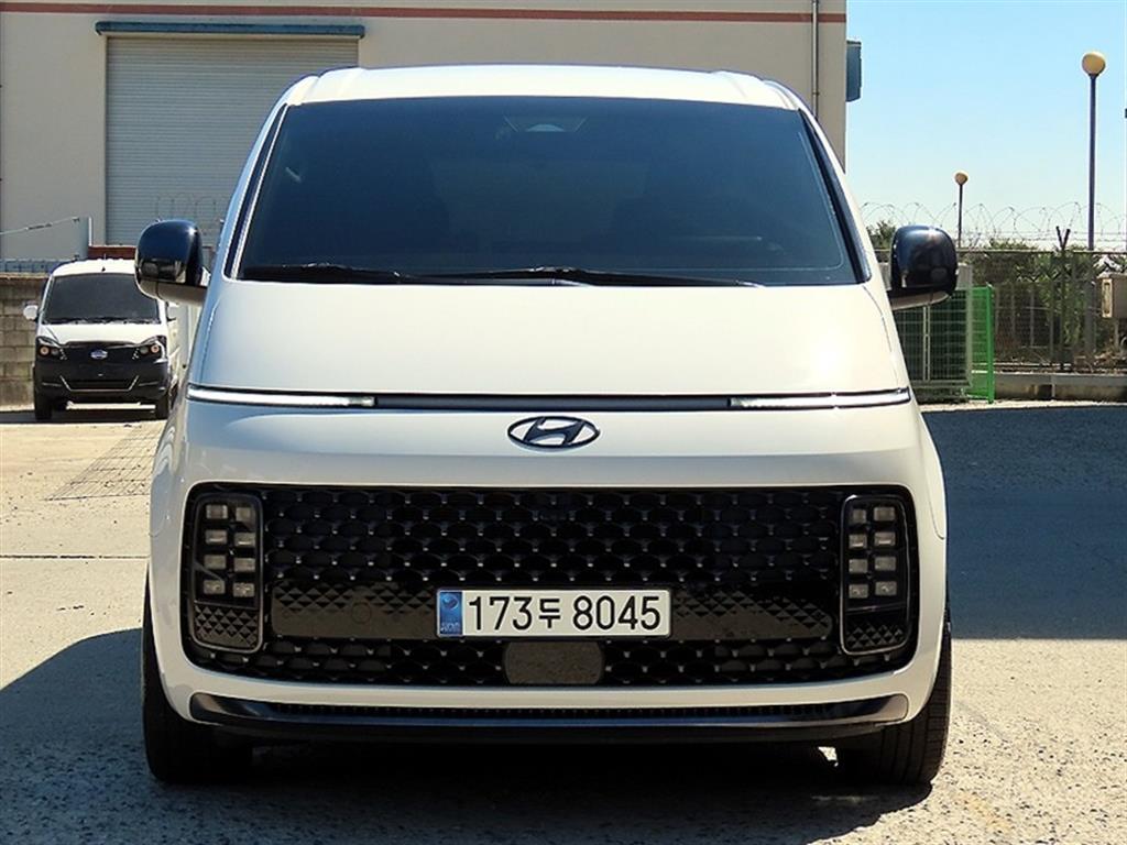 Hyundai Staria 3.5 LPG Raunji 9 суудал Mobilriti