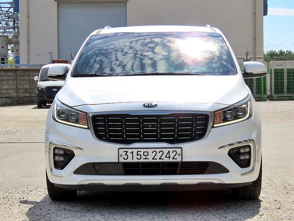 Kia Carnival Rimujin 7 суудал VIP