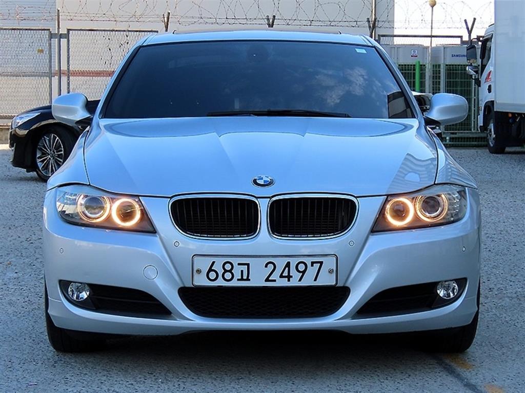 BMW 3 Series 320i