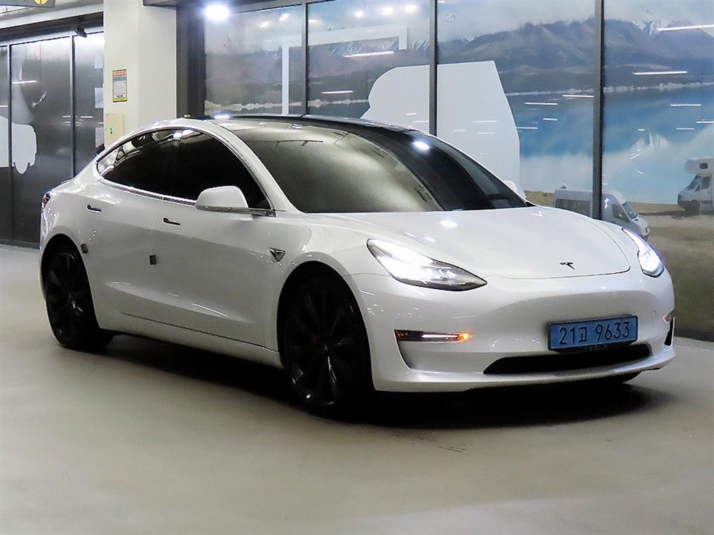 Tesla Model 3 AWD Performance