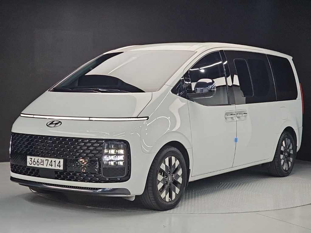 Hyundai Staria 3.5 LPG Raunji 9 суудал Mobilriti