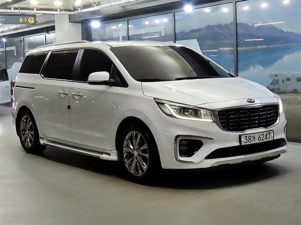 Kia Carnival 9 суудал Luxury