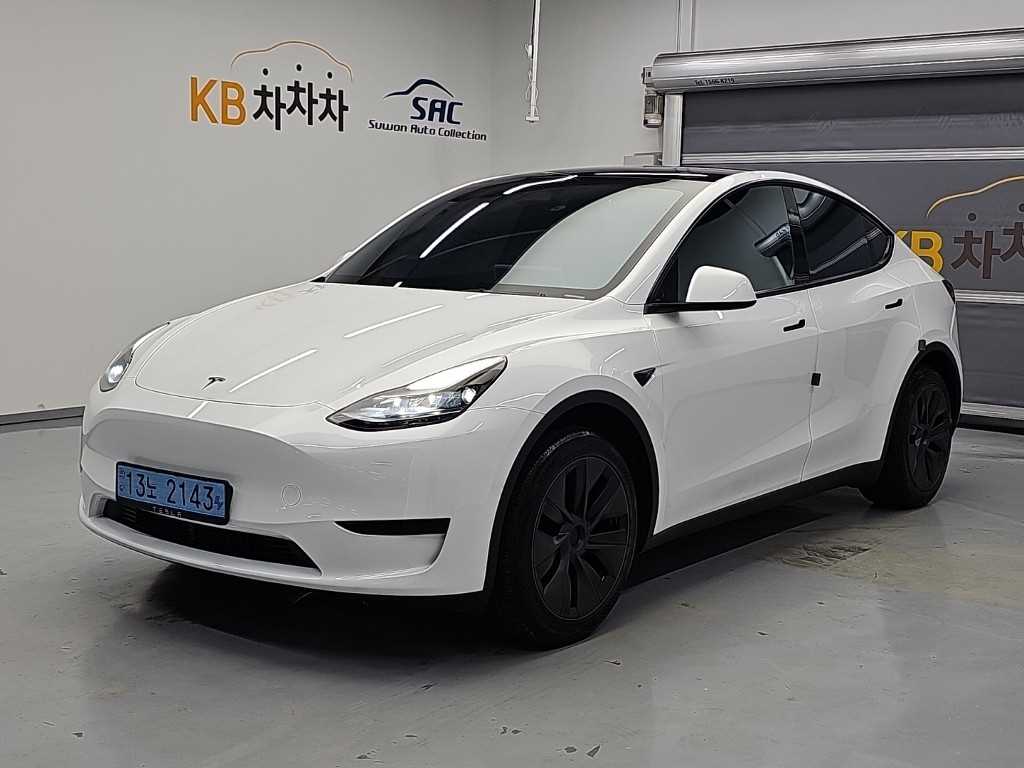 Tesla Model Y RWD