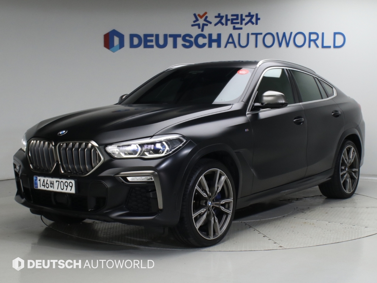 BMW X6 M50i xDrive