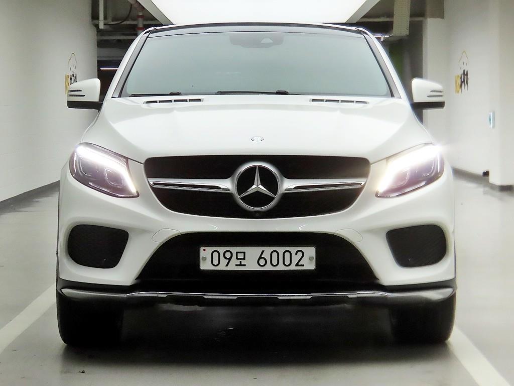 벤츠 GLE 350d 4Maetik Coupe
