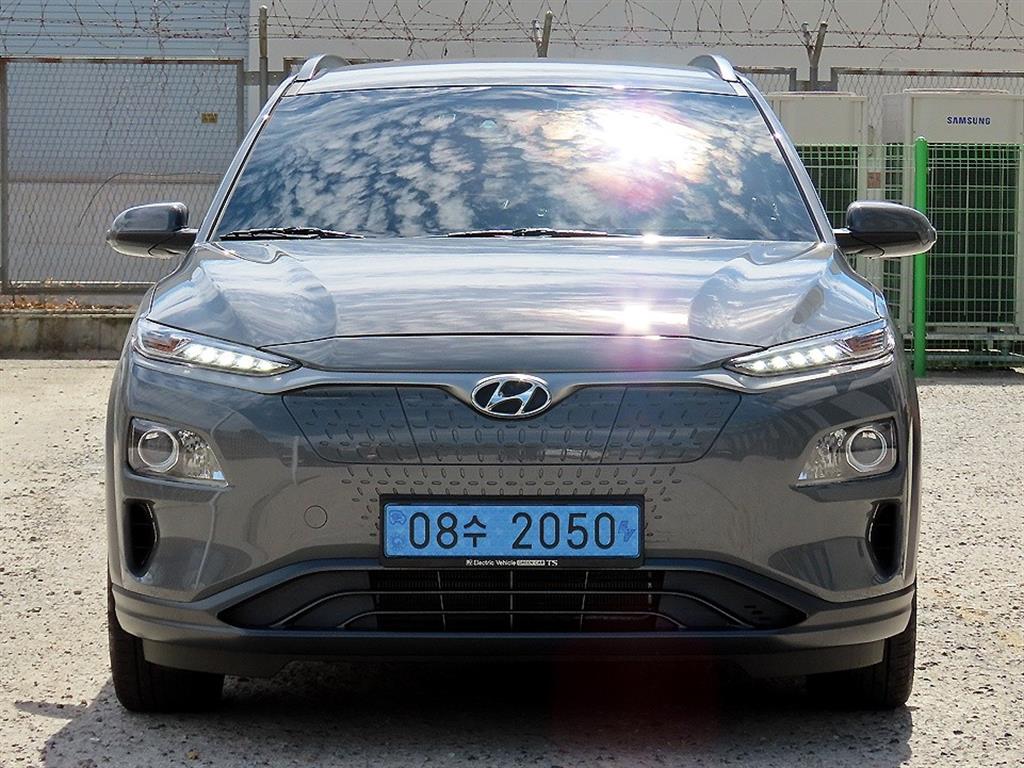 Hyundai Kona EV Modern