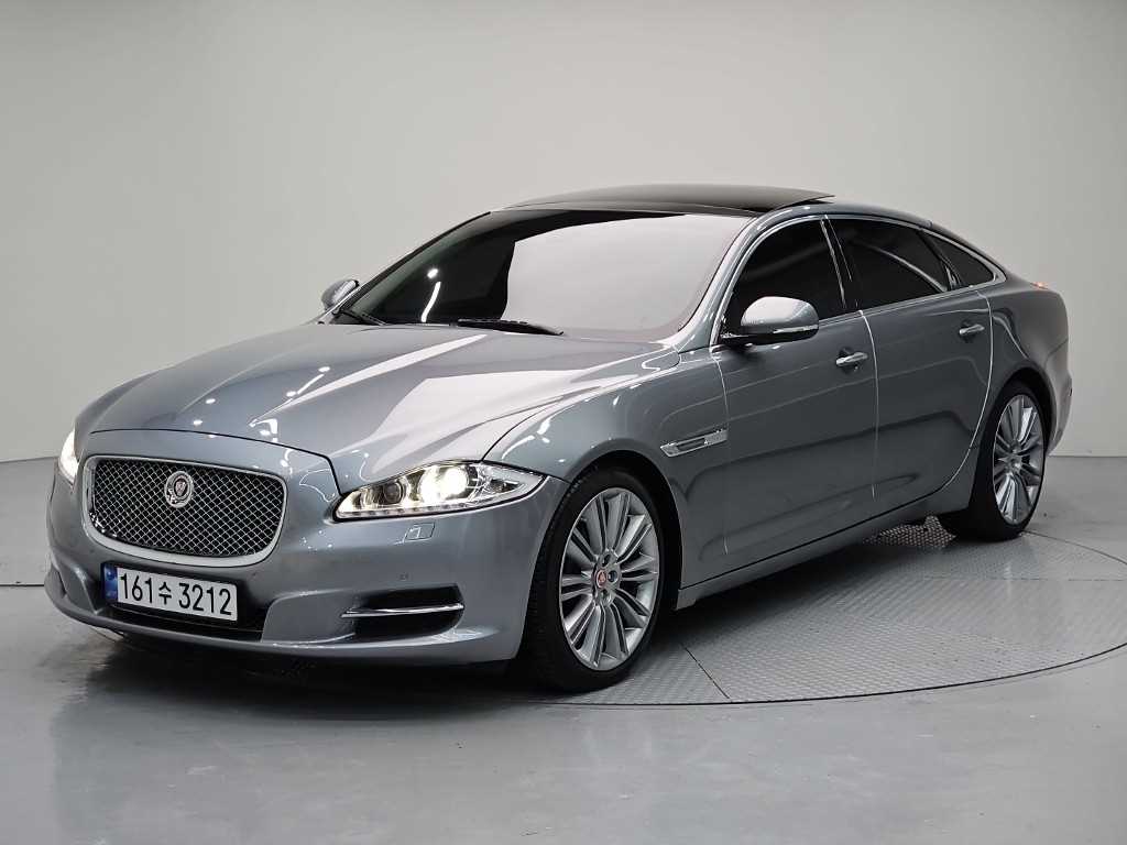 재규어 XJ 3.0 SC LWB AWD Poteupolrio