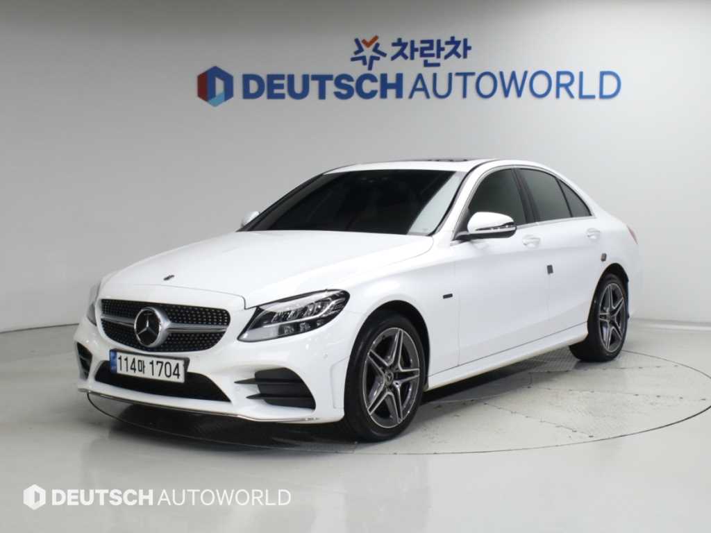 Mercedes-Benz C-Class C300 e 4Maetik AMG Line