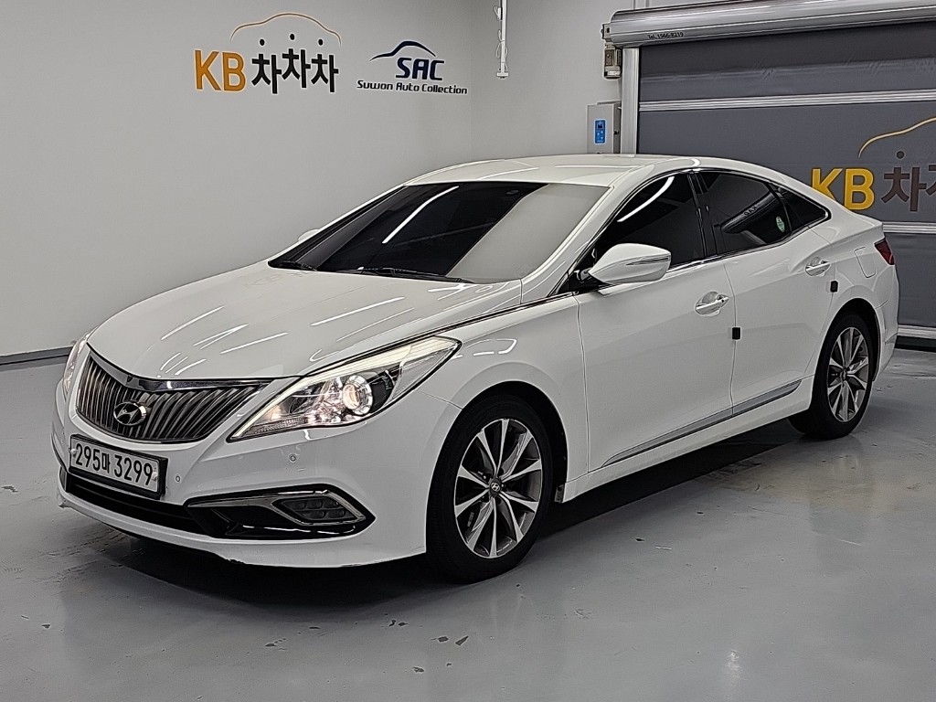 Hyundai Grandeur HG 220 Premium