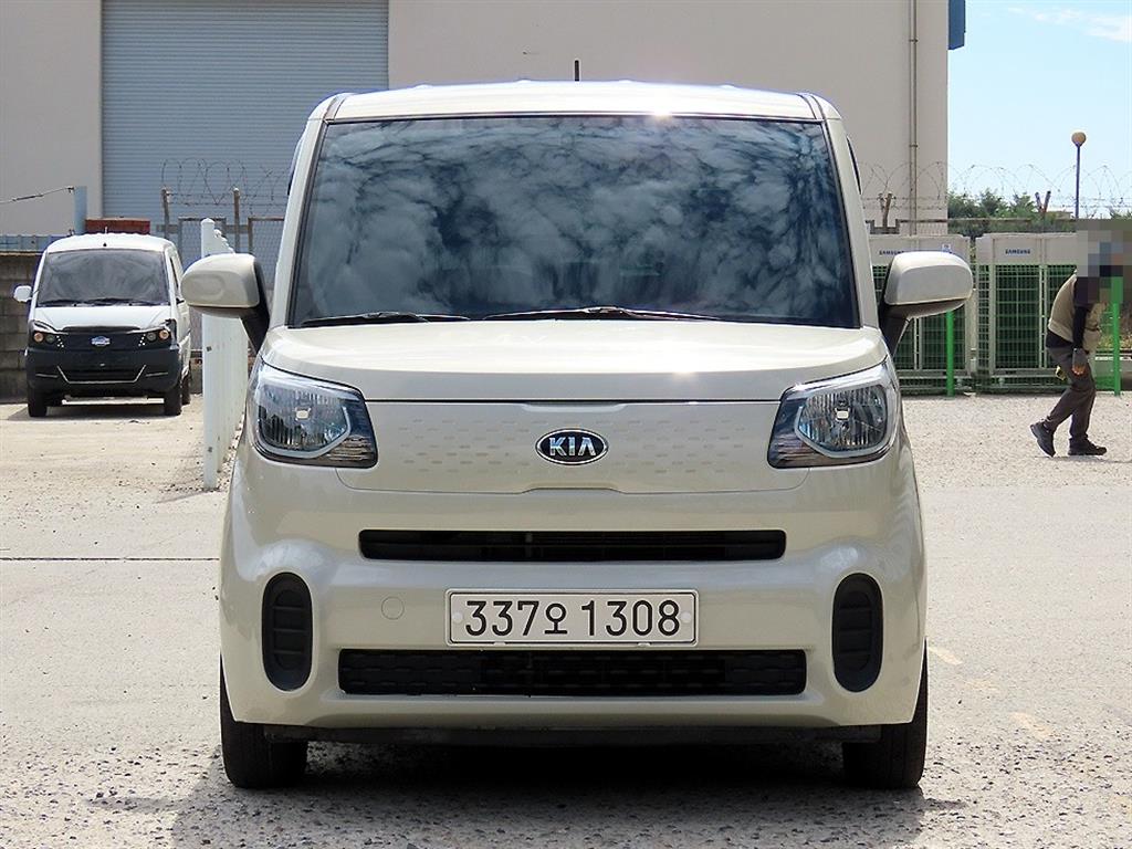 Kia Ray Van Luxury