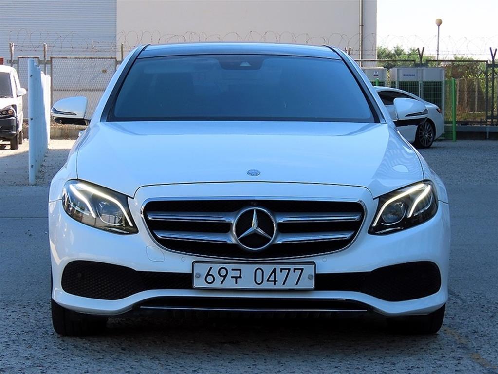 Mercedes-Benz E-Class E300 Avantgarde
