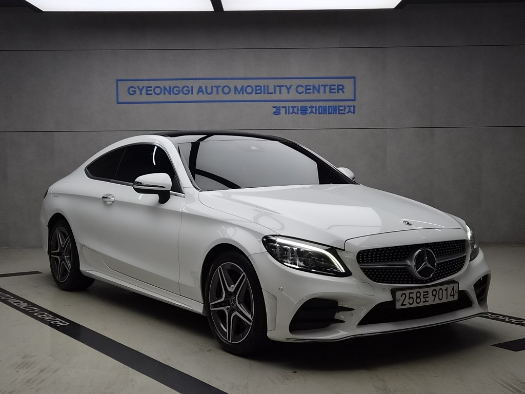 Mercedes-Benz C-Class C200 Coupe