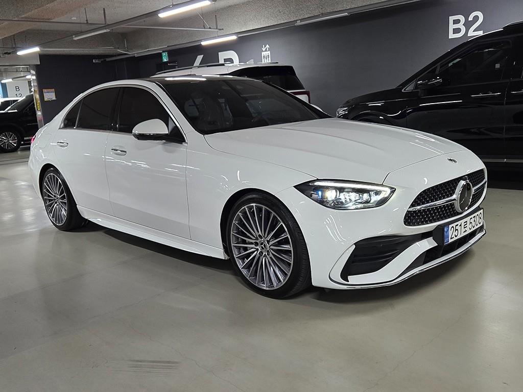 Mercedes-Benz C-Class C300 4Maetik AMG Line