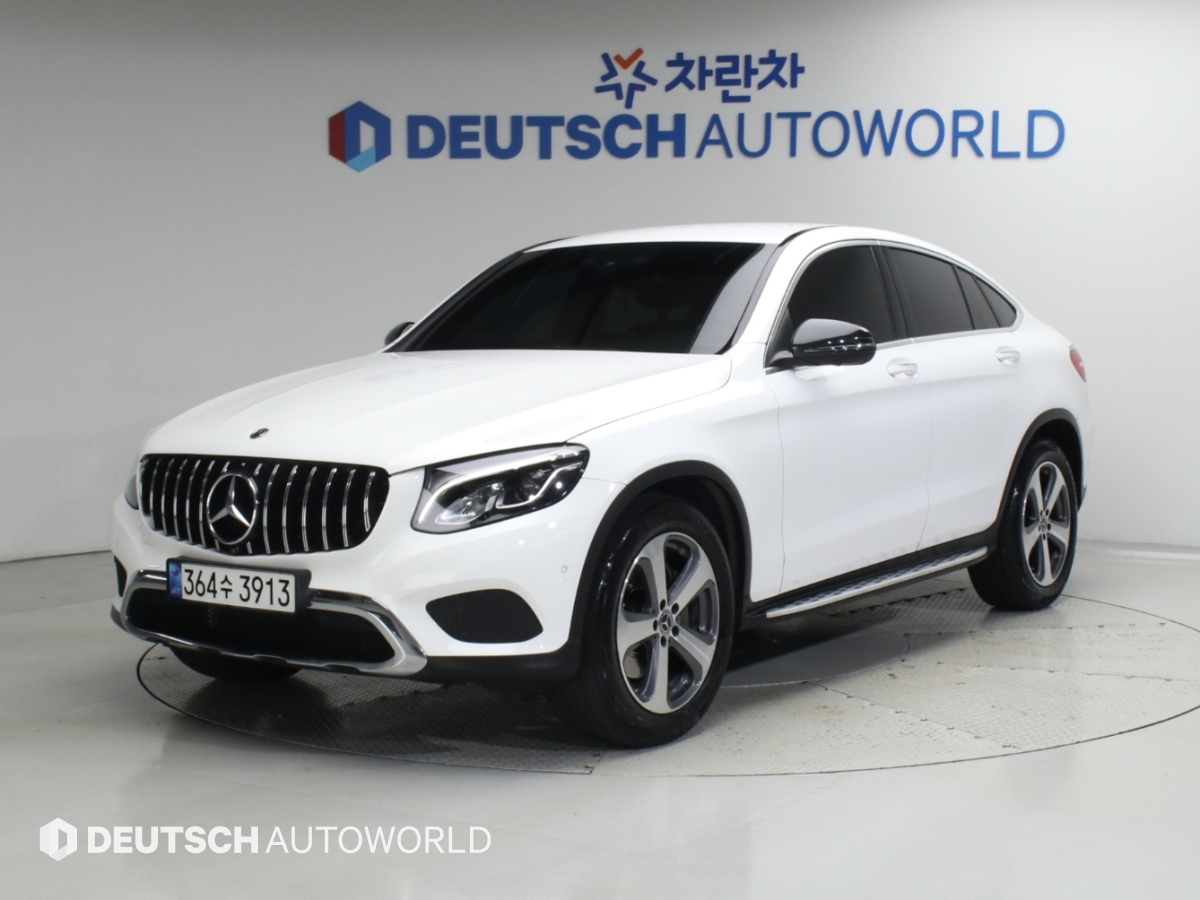 Mercedes-Benz GLC 300 4Maetik Coupe