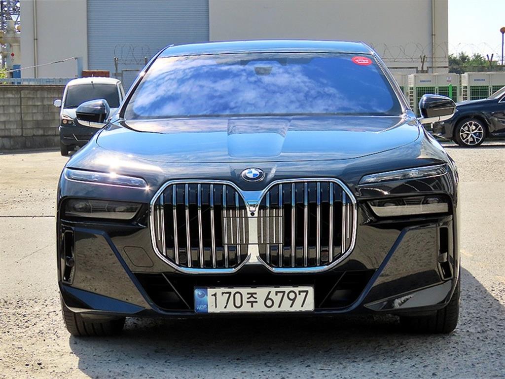 BMW 7 Series 740i xDrive M Sport