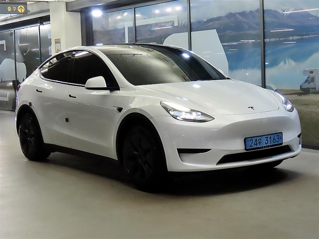 Tesla Model Y RWD