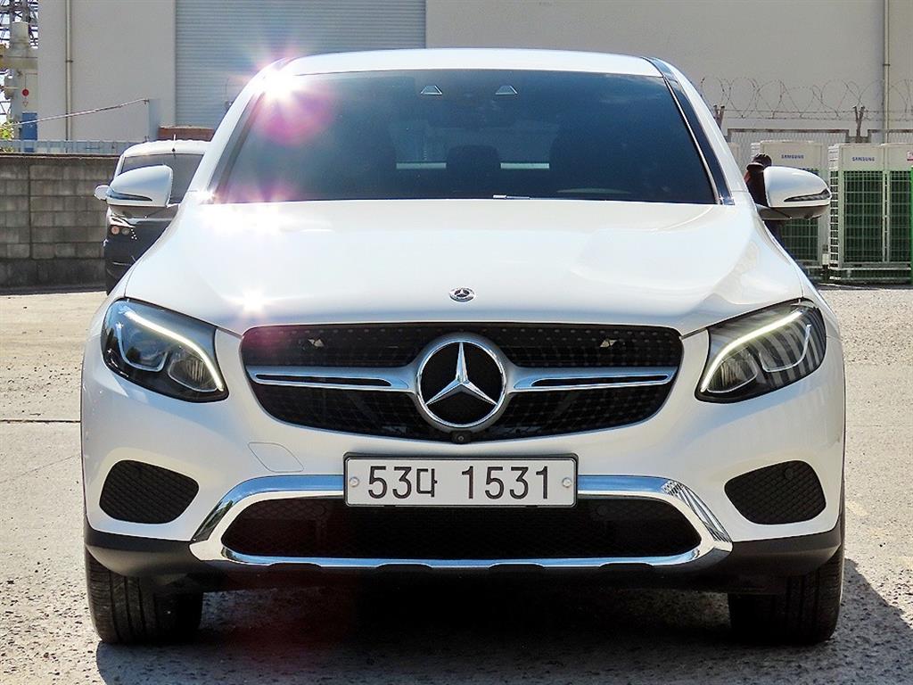 벤츠 GLC 300 4Maetik Coupe