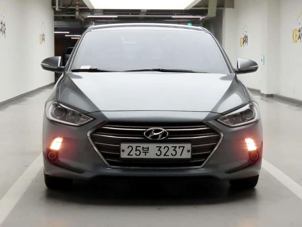 Hyundai Avante 1.6 GDi Modern