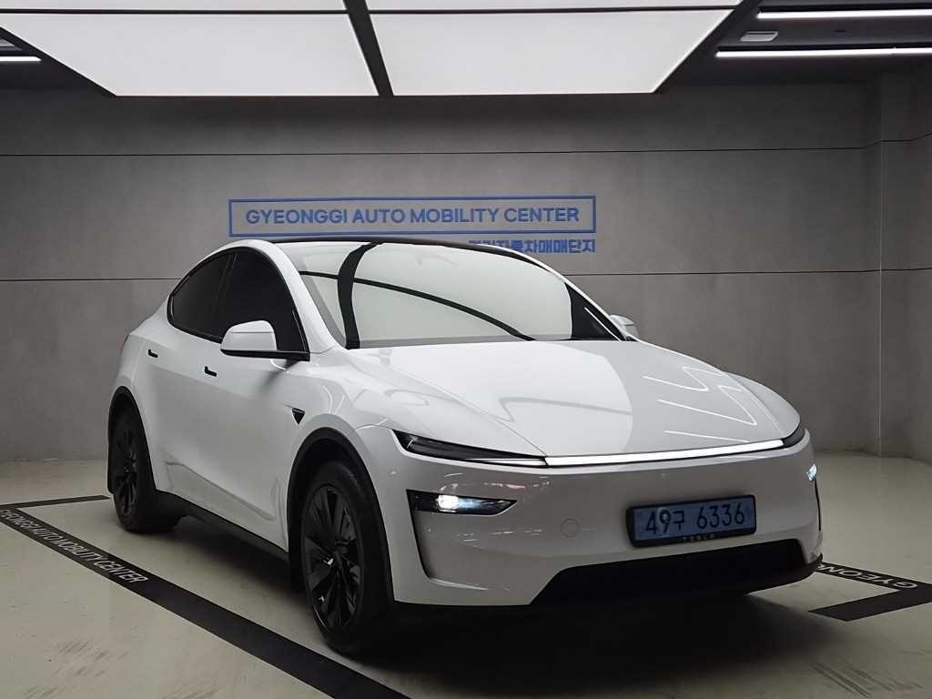 Tesla Model Y RWD