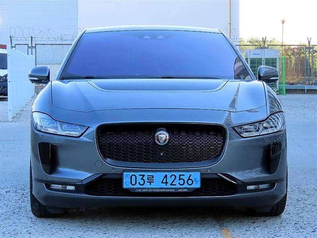 Jaguar I-Pace EV400 HSE