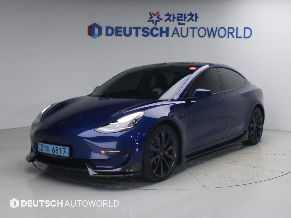 Tesla Model 3 AWD Performance