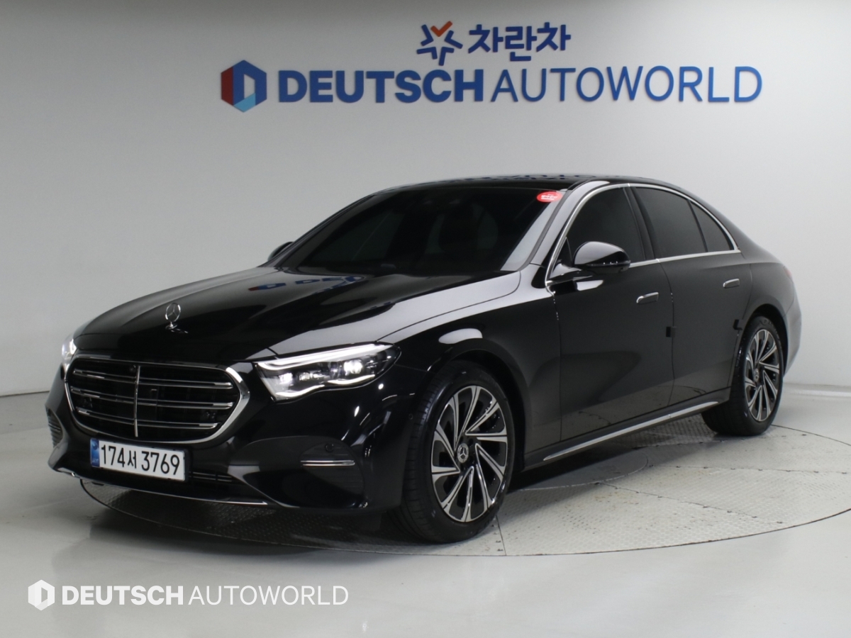 Mercedes-Benz E-Class E300 4Maetik Exclusive