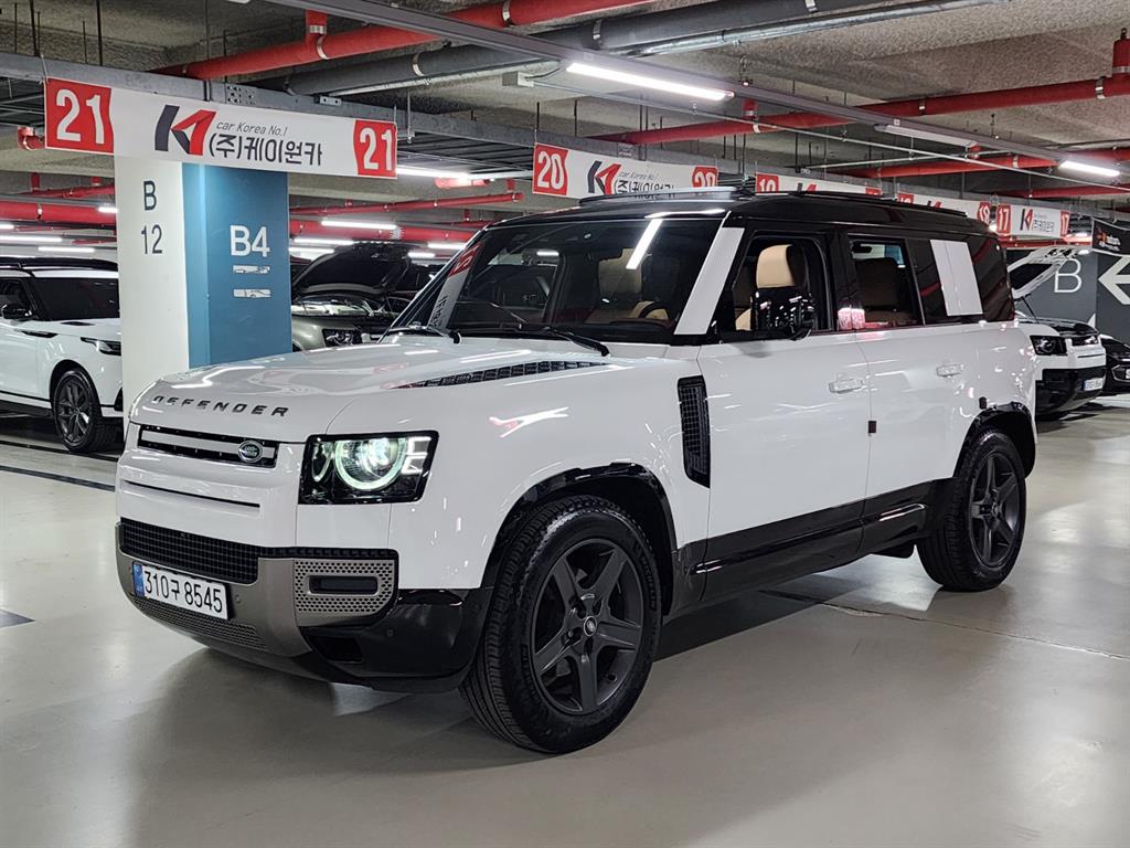 Land Rover Defender 110 P300 Dynamic SE
