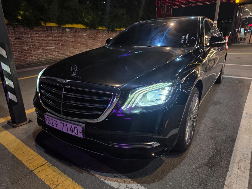 Mercedes-Benz S-Class S560L 4Maetik