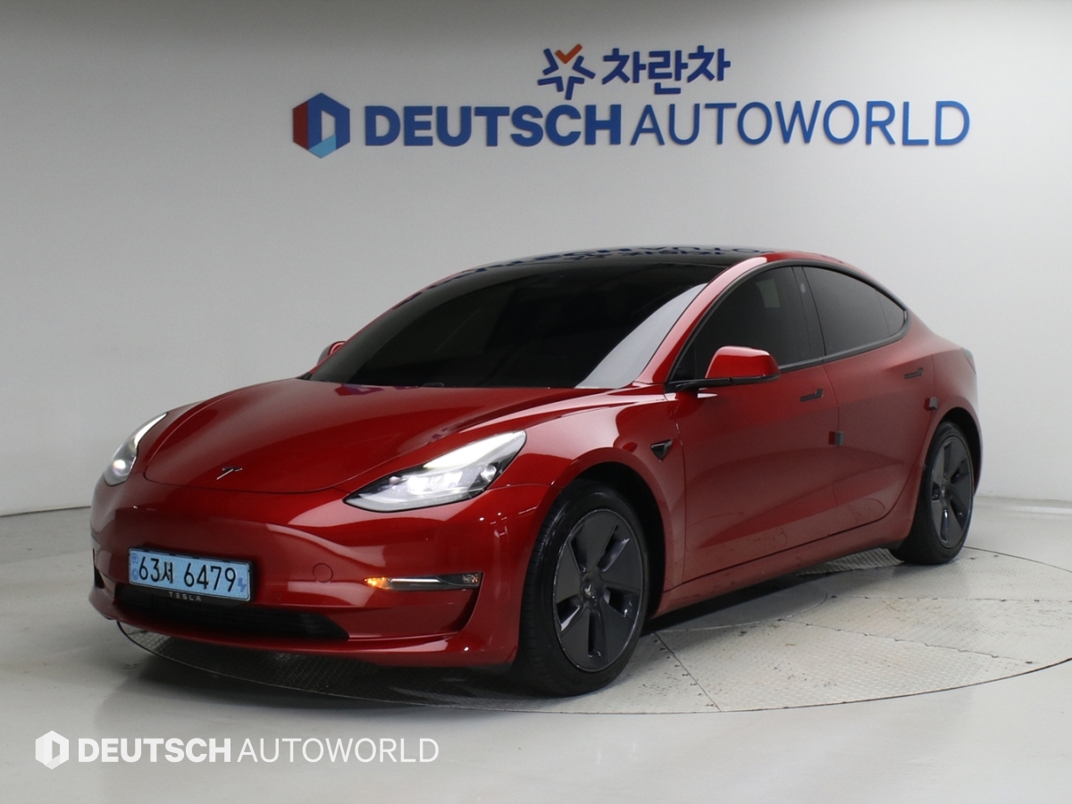 Tesla Model 3 AWD Rong Reinji