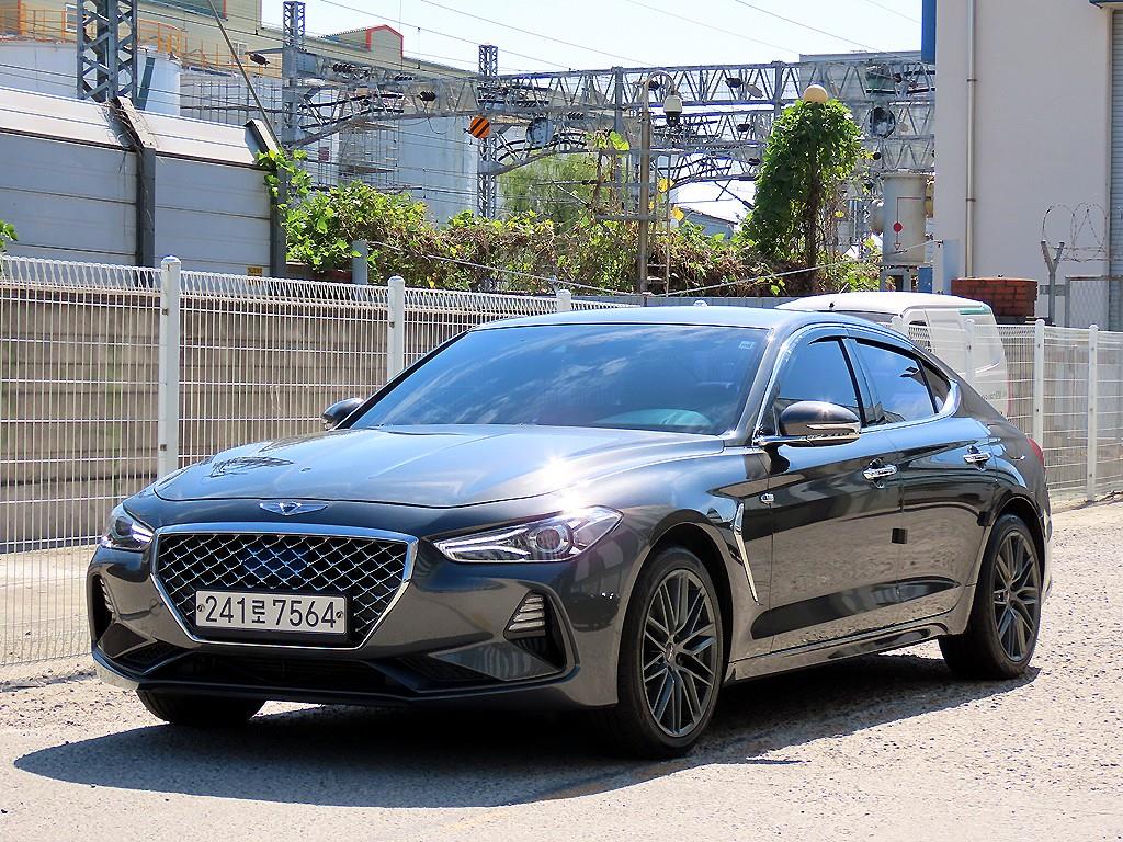 Genesis G70 2.0T AWD Advanced