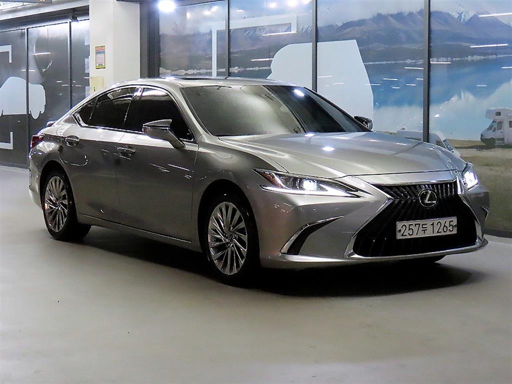 Lexus ES 300h Luxury Plus