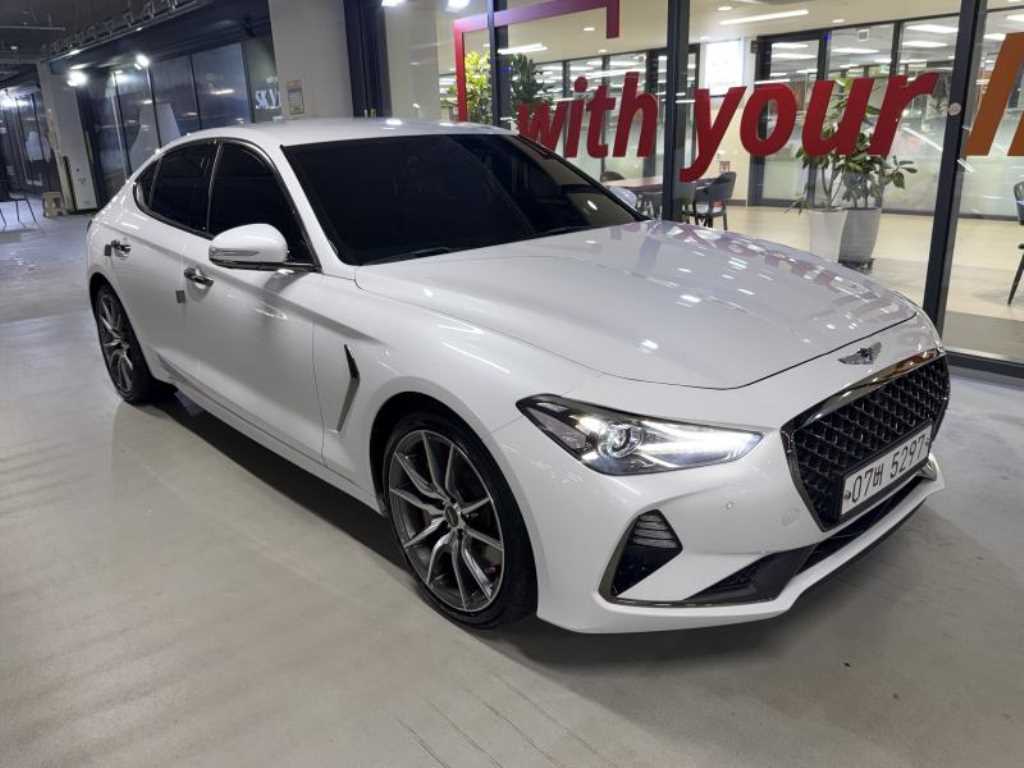 Genesis G70 2.0T Sport Package