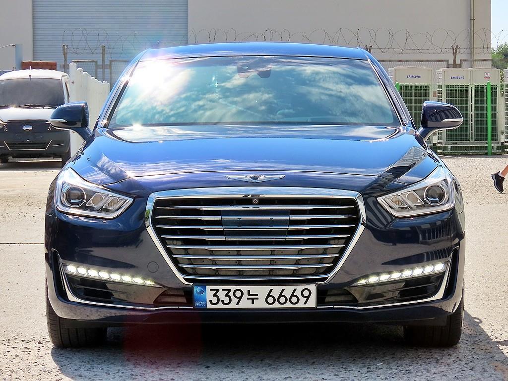 Genesis EQ900 3.8 GDi AWD Premium Luxury