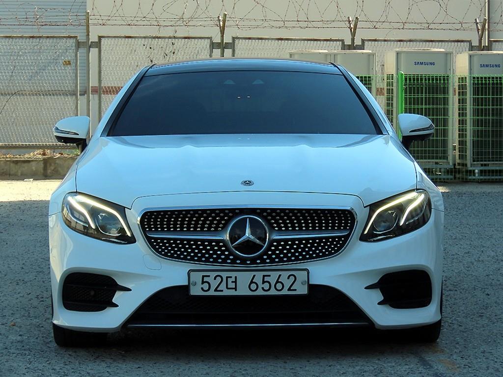 Mercedes-Benz E-Class Coupe E400 4Maetik