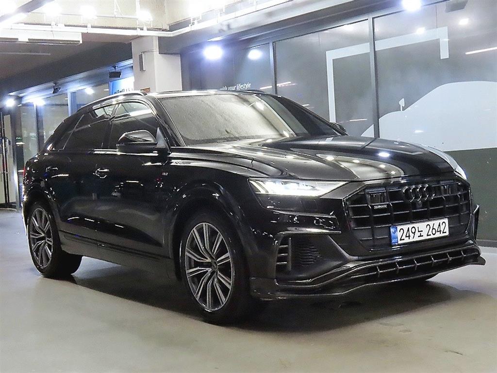 아우디 Q8 55 TFSI Quattro Premium