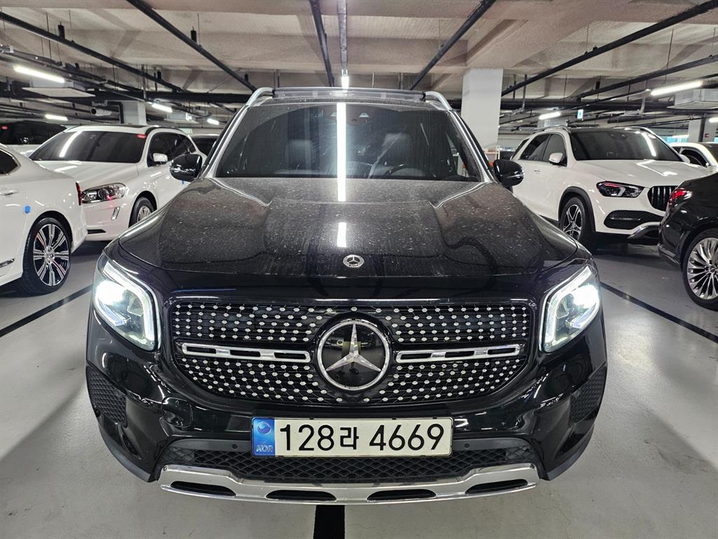 Mercedes-Benz GLB 200d