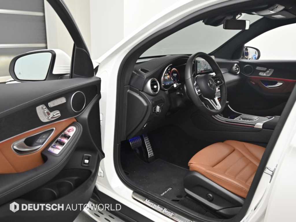 Mercedes-Benz GLC 300 4Maetik Coupe Premium